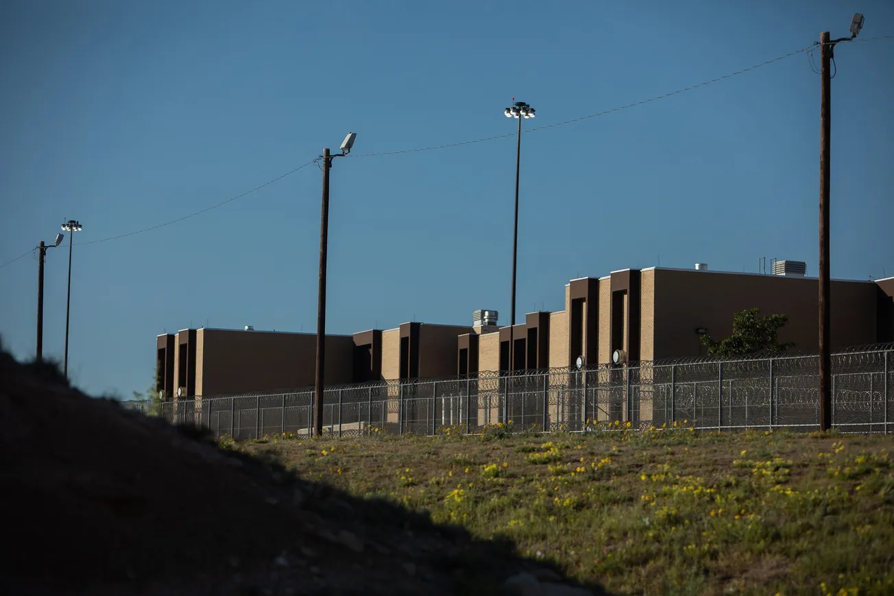 Proyecto de ley de la Cámara buscaría arrojar luz sobre los graves problemas de las prisiones federales