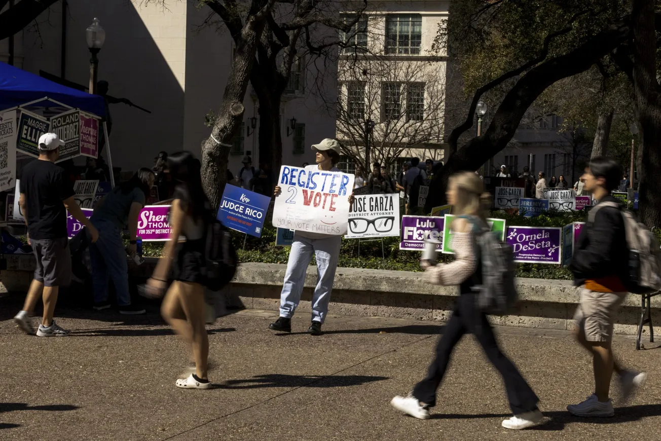 Demócratas enfrentados por creciente preocupación en cuanto al registro de nuevos votantes