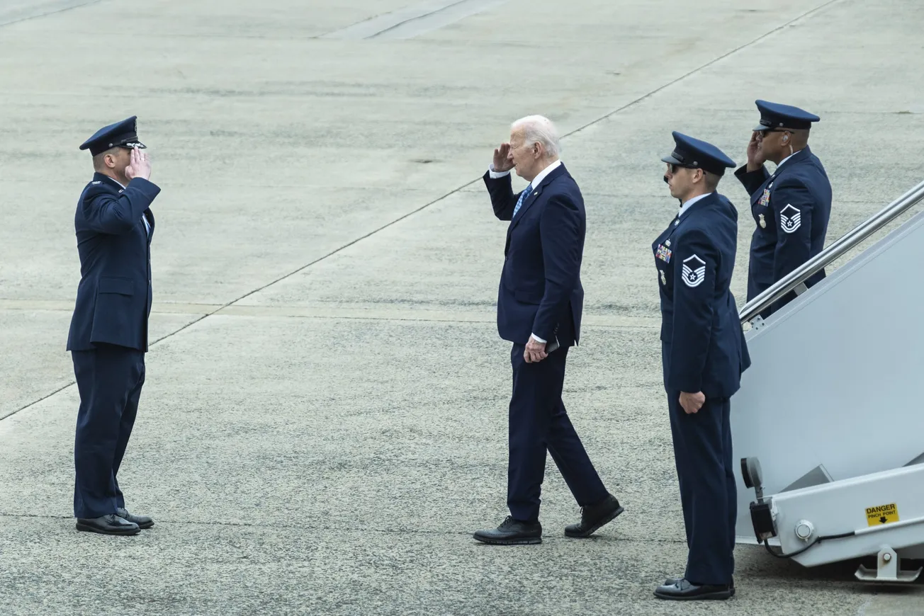 Biden y Harris trabajan mucho los miércoles mientras Trump no está en el tribunal