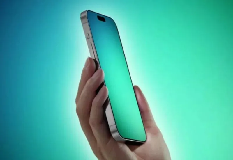 iPhone iOS 18
