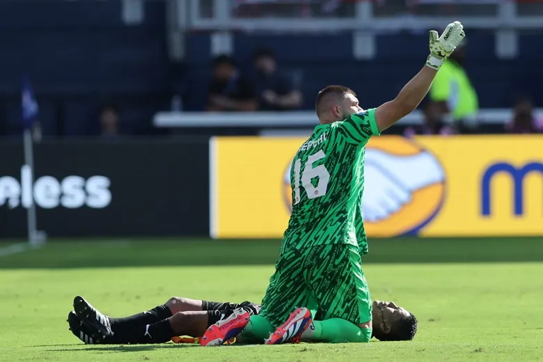 Árbitro se desmaya en partido de la Copa América 2024 por el calor extremo