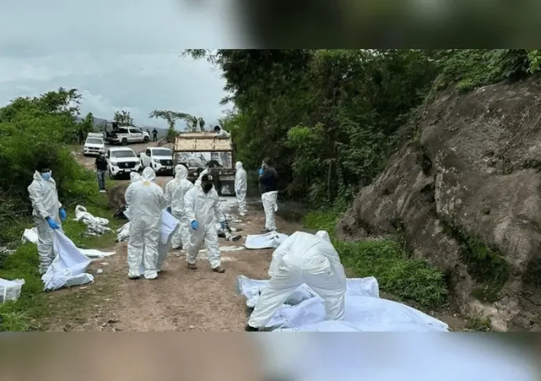 Autoridades encuentran 19 cadáveres en una zona dominada por cárteles del sur de México