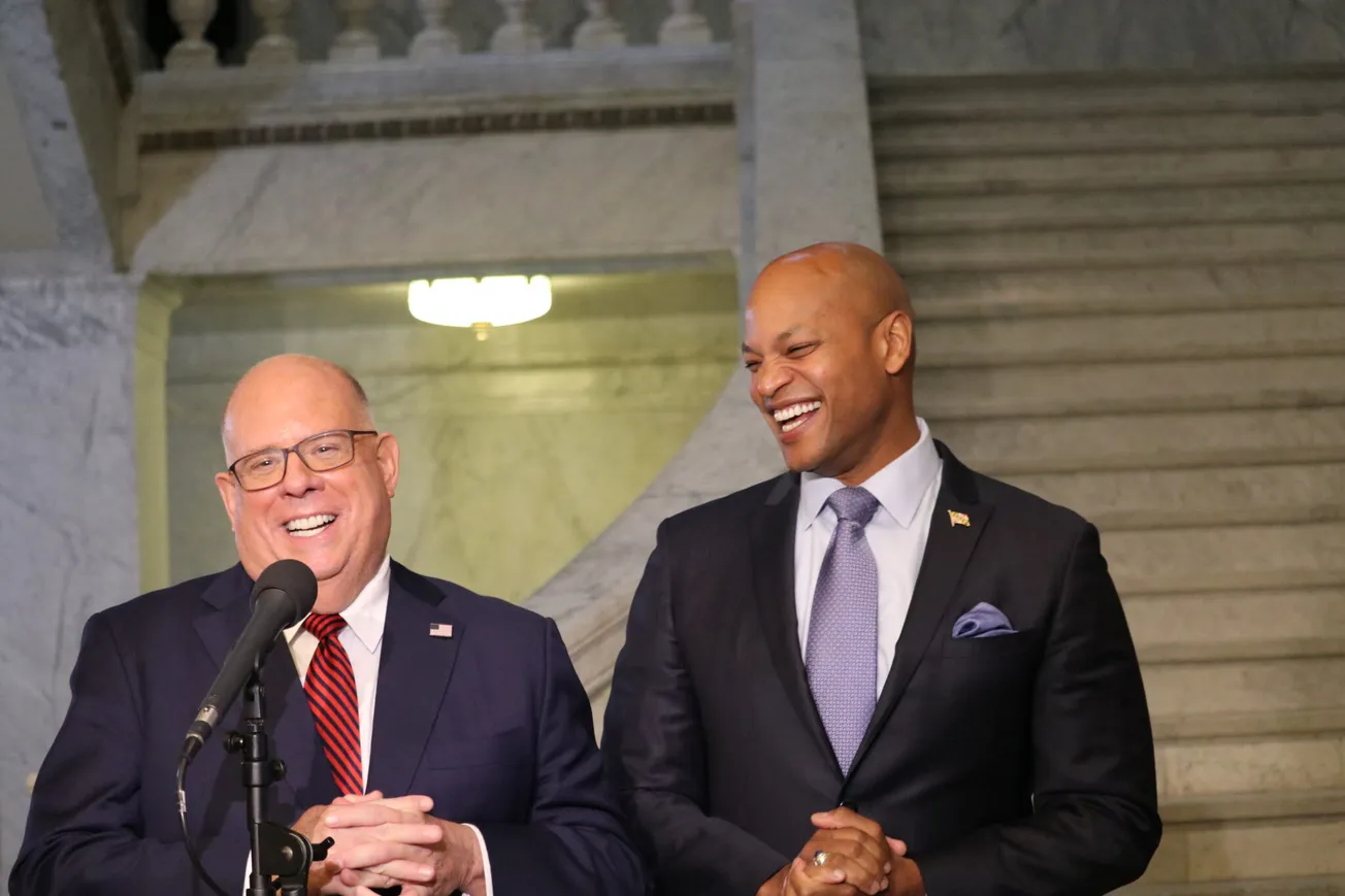 Moore y Hogan piden un discurso político más moderado