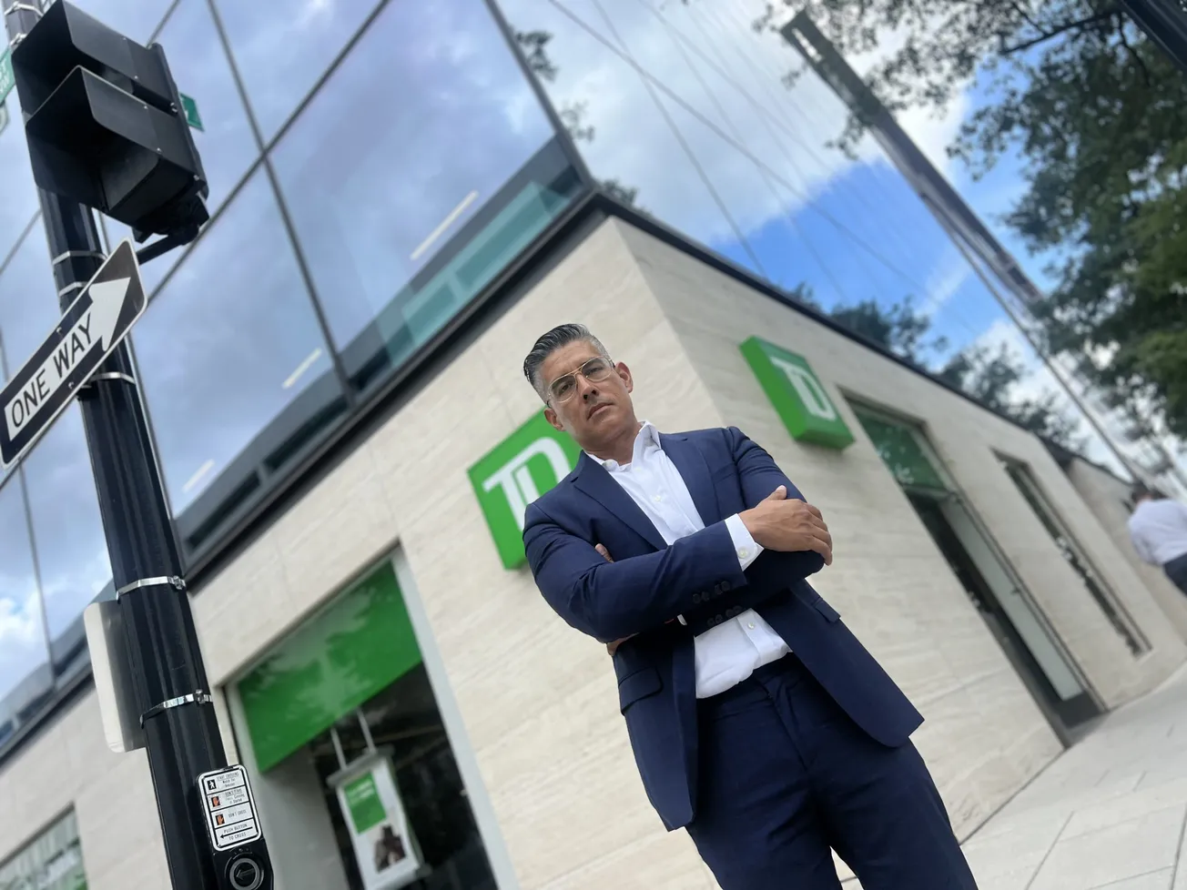 Luis Ernesto Clavijo: un puente entre la comunidad latina y el mundo financiero