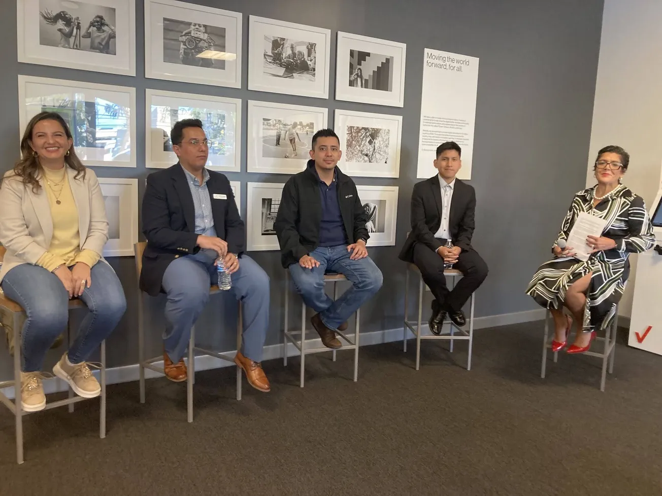 Verizon donó $73,300 a organizaciones de DC que ayudan a latinos