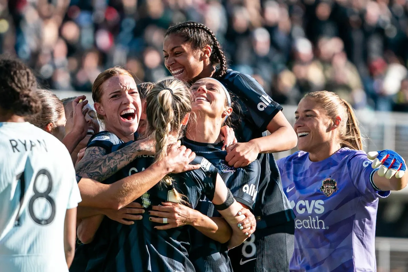 Gracias a una gran actuación de Kingsbury en la tanda de penales, el Spirit avanza a la final de la NWSL