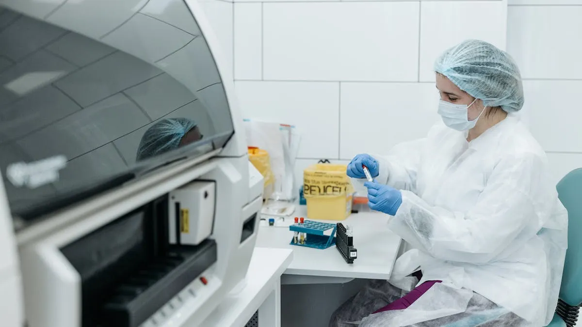 FDA aprueba Kebilidi como tratamiento innovador para la deficiencia de AADC
