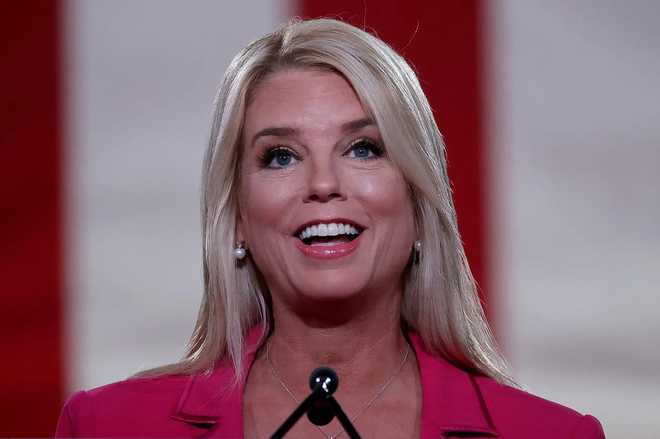 22Nov | Titulares: Trump nombra a Pam Bondi como candidata a fiscal general