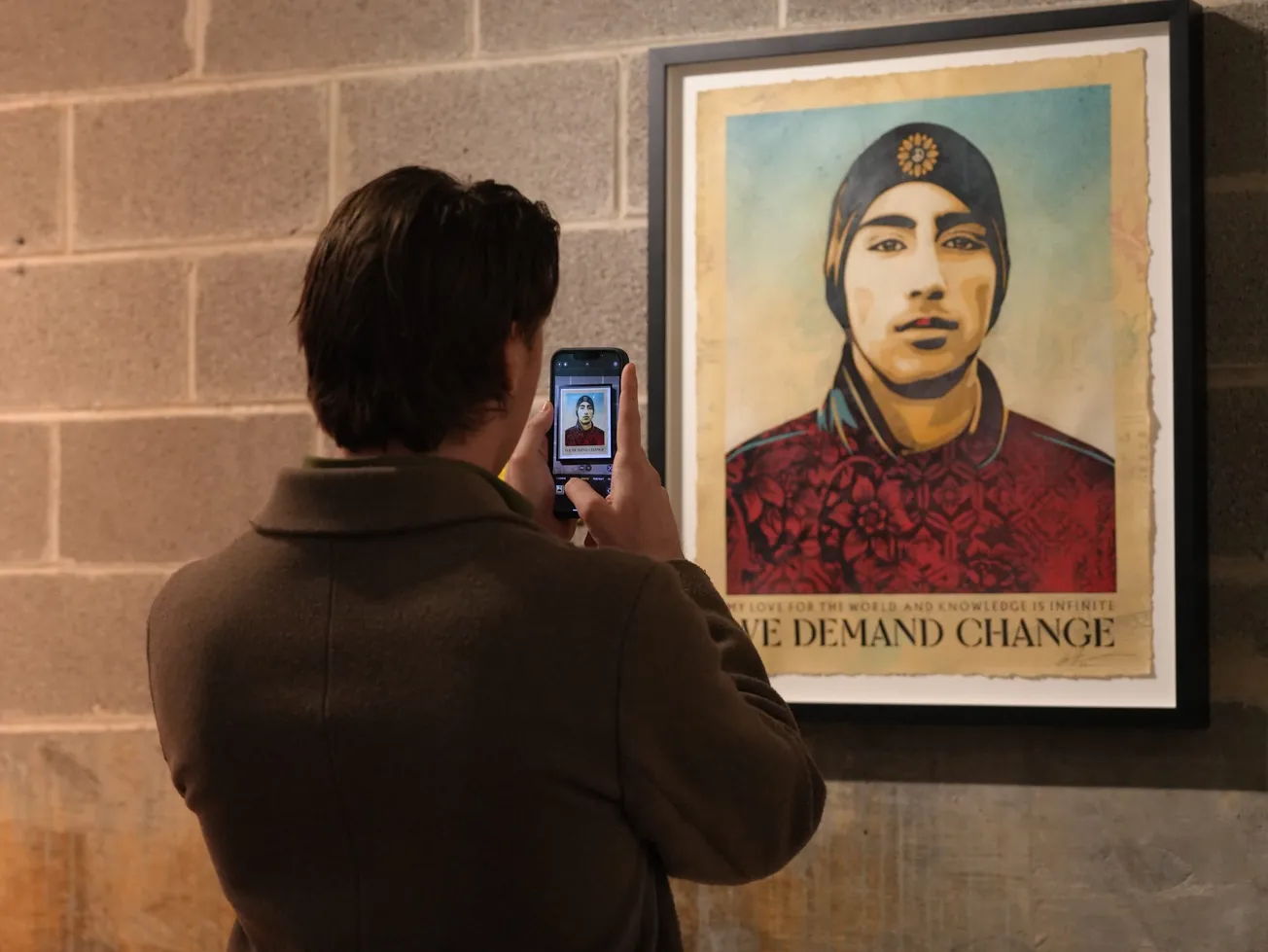 DEMAND: Una exhibición que convierte el dolor en acción contra la violencia armada