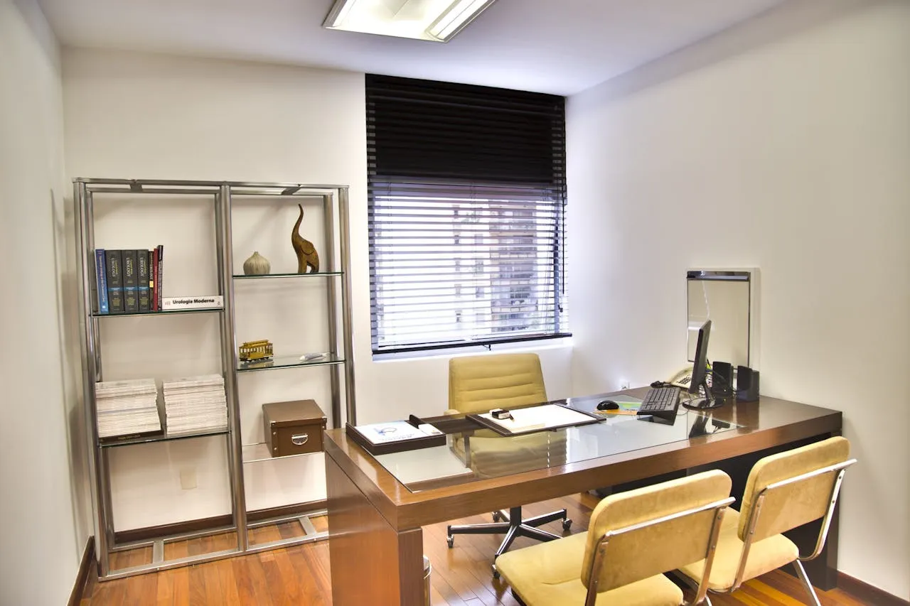 Alcaldesa Bowser lanza programa “Office to Anything”