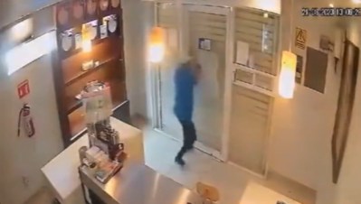 Mujer encerró a ladrón que intentó robar la panadería en la que trabaja